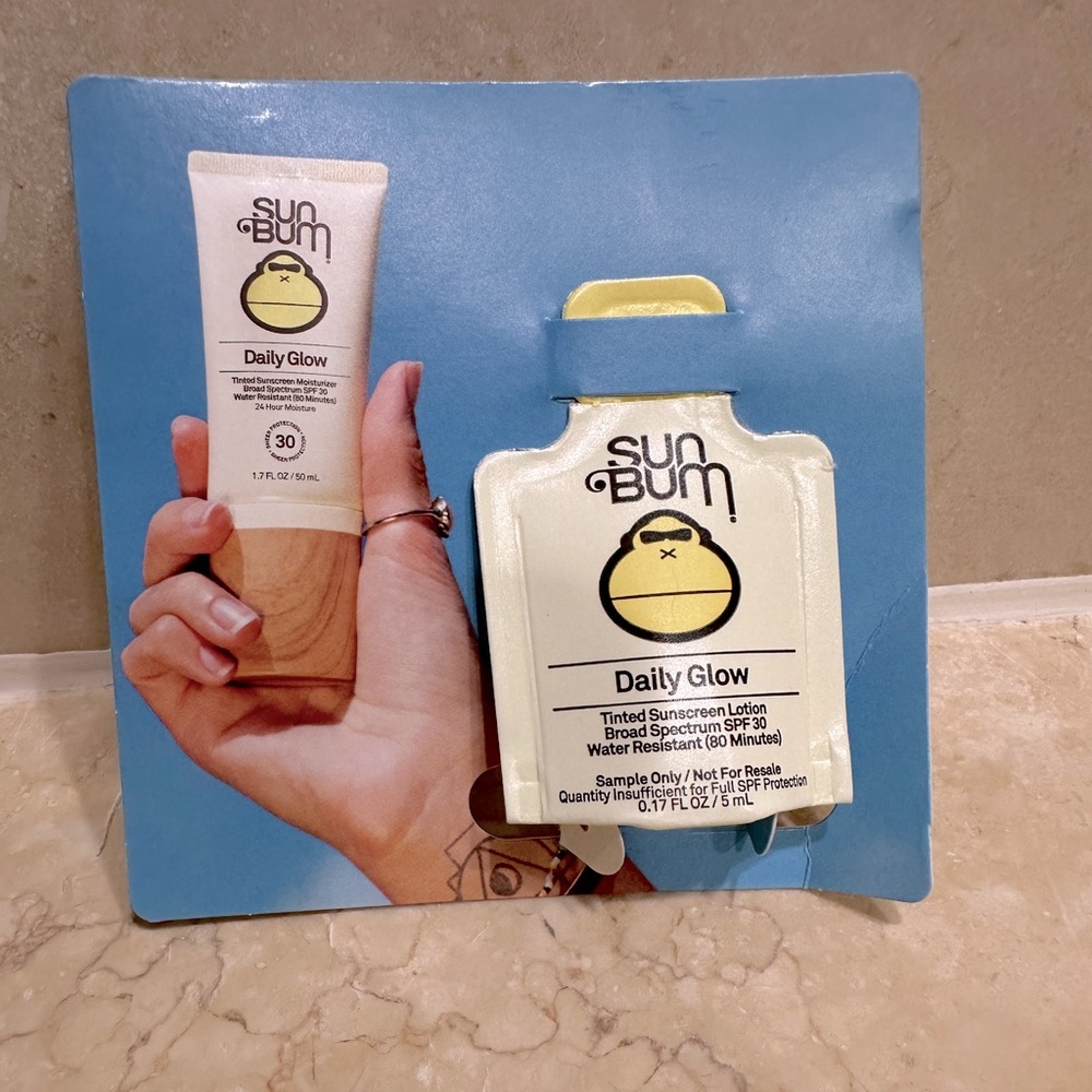⭐️5 for $10 Sun Bum tinted spf 30